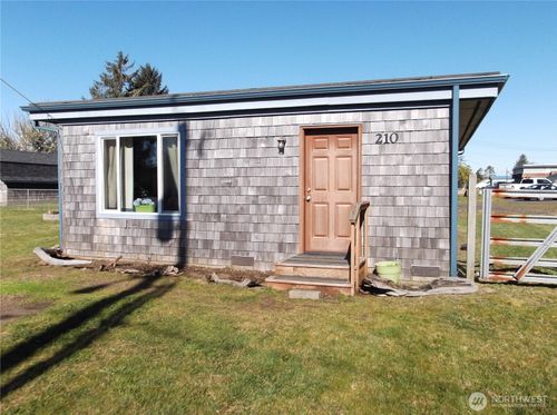 212-210 W Tacoma Ave, Westport, WA, 98595-2833 | Card Image