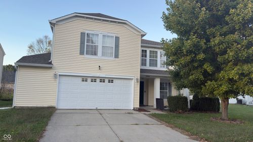 2992 Sentiment Ln, Greenwood, IN, 46143-6796 | Card Image