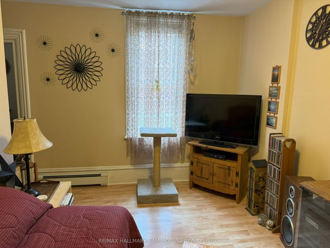 61 Russell St E, House other with 5 bedrooms, 2 bathrooms and 6 parking in Smiths Falls ON | Image 37