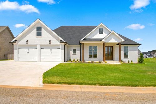 135 Grove Landing Dr, Tuscumbia, AL, 35674 | Card Image