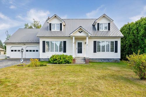 96 Canada St, Swanton, VT, 05488-1037 | Card Image