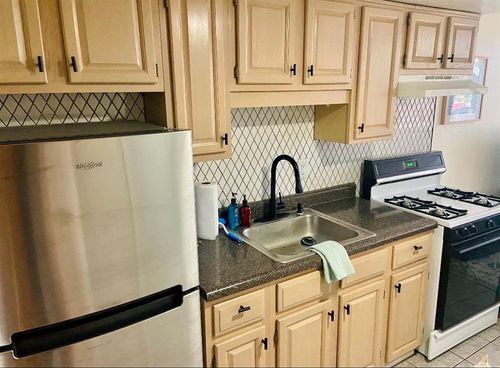 230-410 W 7th St, Tulsa, OK, 74119-1052 | Card Image