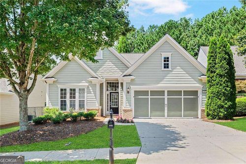 6452 Autumn Crest Ln, Hoschton, GA, 30548-8252 | Card Image