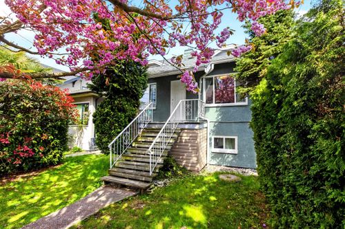 2975 W 8th Avenue, Vancouver, BC, V6K2C2 | Card Image
