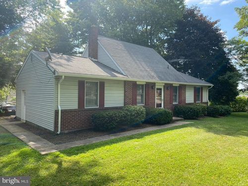 11 Friendly Dr, QUARRYVILLE, PA, 17566-9740 | Card Image