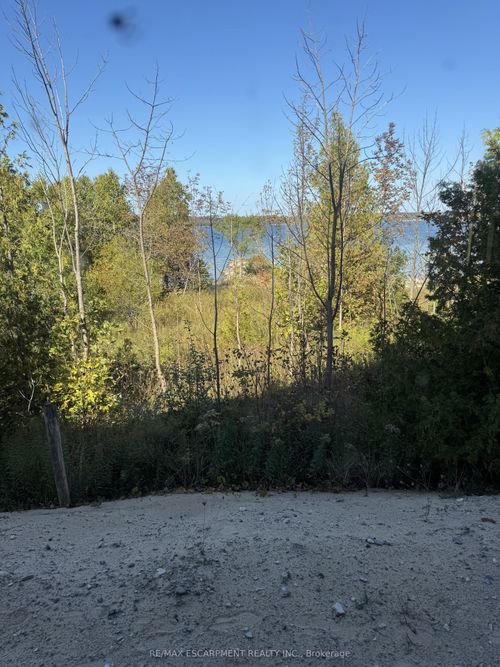 147 Wilson Dr, Georgian Bluffs, ON, N0H2T0 | Card Image