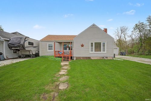 107 W Carroll St, Kentland, IN, 47951-1128 | Card Image