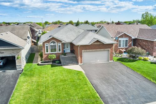 11 Fox Den Dr, Brighton, ON, K0K1H0 | Card Image