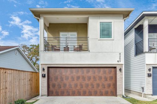 a-4209 New Orleans St, Houston, TX, 77020-2547 | Card Image