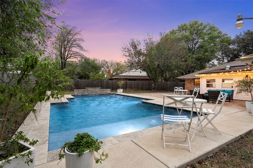 5704 Silver Lake Cir, Waco, TX, 76710-2857 | Card Image