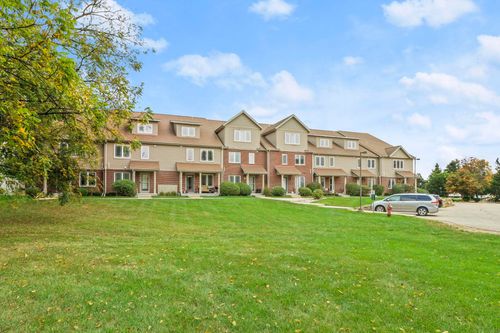 9-3902 Maple Grove Drive, Madison, WI, 53719 | Card Image