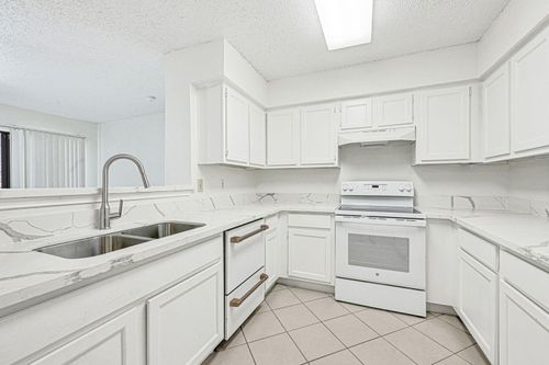 apt-1110-2300 Old Spanish Trl, Houston, TX, 77054-2140 | Card Image