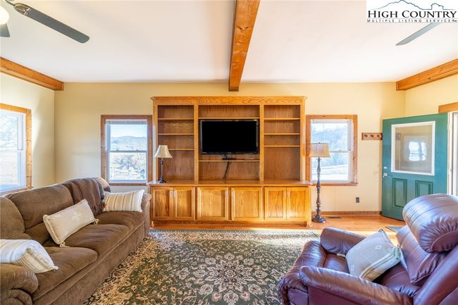 200 Bp Tree Farm Ln, House other with 3 bedrooms, 3 bathrooms and null parking in Sparta NC | Image 7