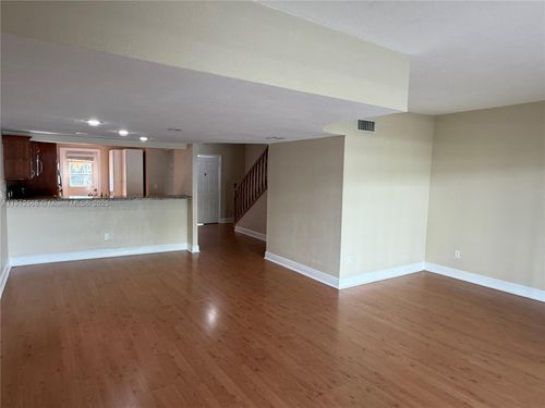 apt-40-3745 Ne 171st St, North Miami Beach, FL, 33160-3088 | Card Image