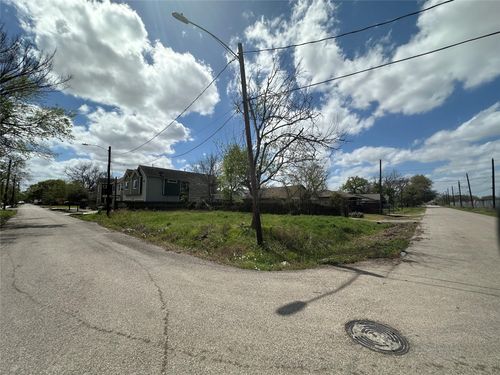 5120 Lee St, Houston, TX, 77020-2816 | Card Image