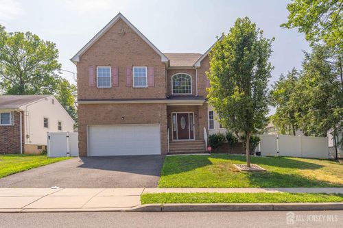 841 Harrell Ave, Woodbridge, NJ, 07095-3240 | Card Image