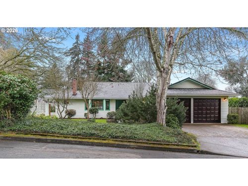 160 S Center St, Silverton, OR, 97381-2208 | Card Image