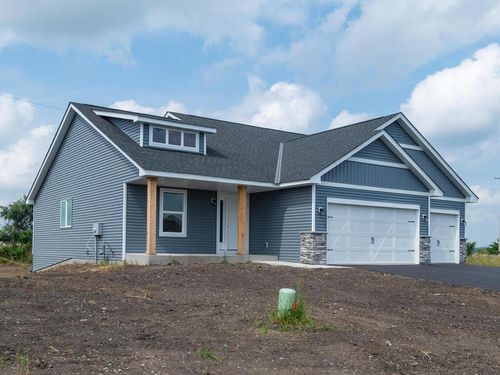 946 Prestwick Dr, Belle Plaine, MN, 56011-4100 | Card Image