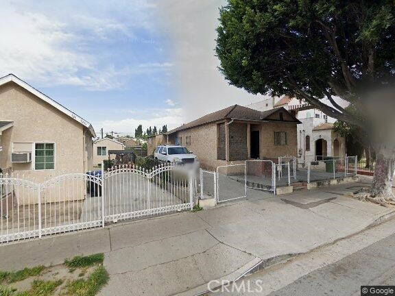 Residential Lease in Los Angeles