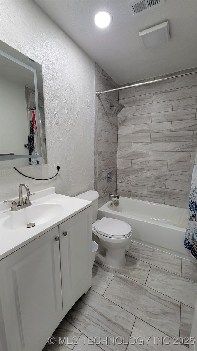 9725 County Road 3470, House other with 4 bedrooms, 3 bathrooms and null parking in Stratford OK | Image 32