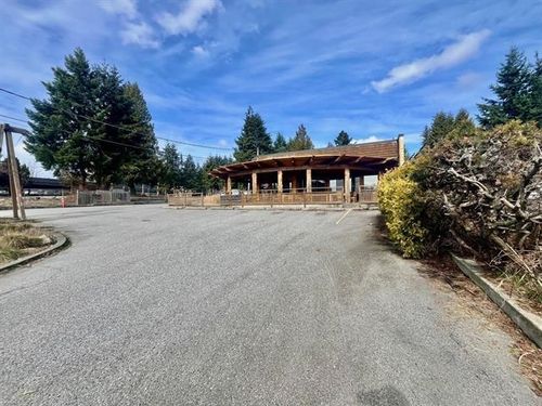818 Gibsons Way, Gibsons, BC, V0N1V7 | Card Image