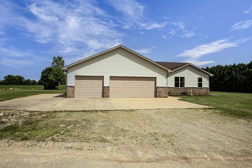 8388 Moeser Lane, CLAYTON, WI, 54947 | Card Image