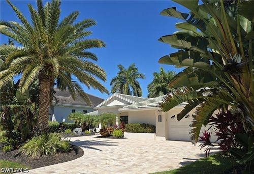 557 Parkwood Lane, NAPLES, FL, 34103 | Card Image