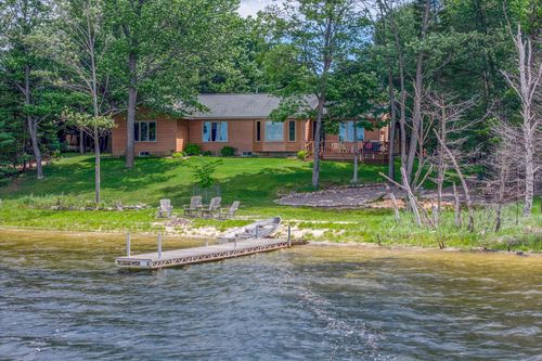 2431 Spirit Lake Ln, Eagle River, WI, 54521 | Card Image