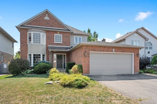 19 Crysler Cres, Thorold, ON, L2V5A2 | Card Image