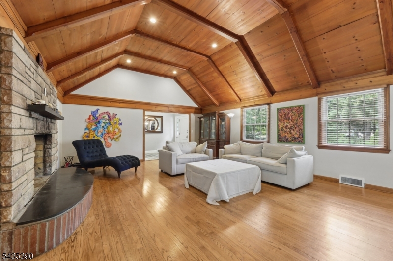 Residential in Teaneck Twp. 5