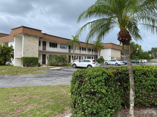 204-2878 Donnelly Dr, Lake Worth, FL, 33462-6420 | Card Image