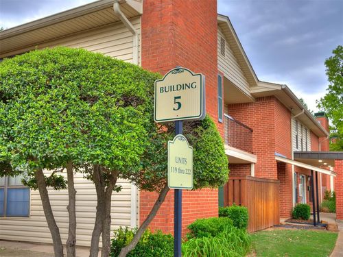 219-4400 Hemingway Drive, Oklahoma City, OK, 73118 | Card Image