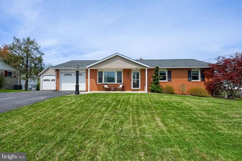 524 W Trout Run Rd, EPHRATA, PA, 17522-9600 | Card Image