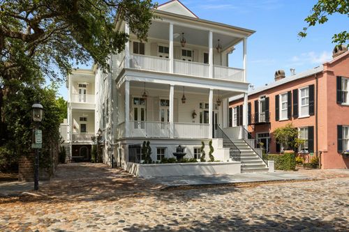 24 Chalmers St, Charleston, SC, 29401-2917 | Card Image