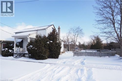 37 Northumberland St, Ayr, ON, N0B1E0 | Card Image