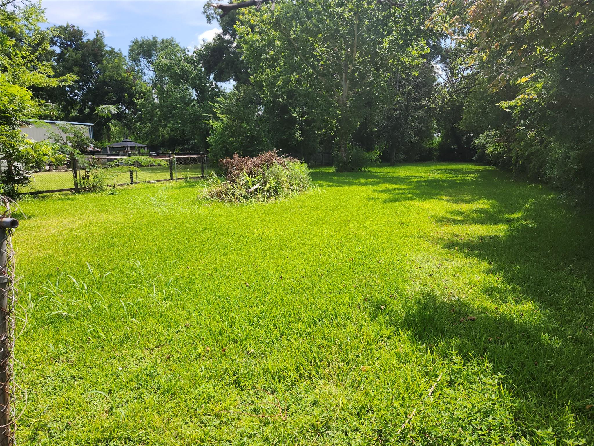 Land in Houston 2