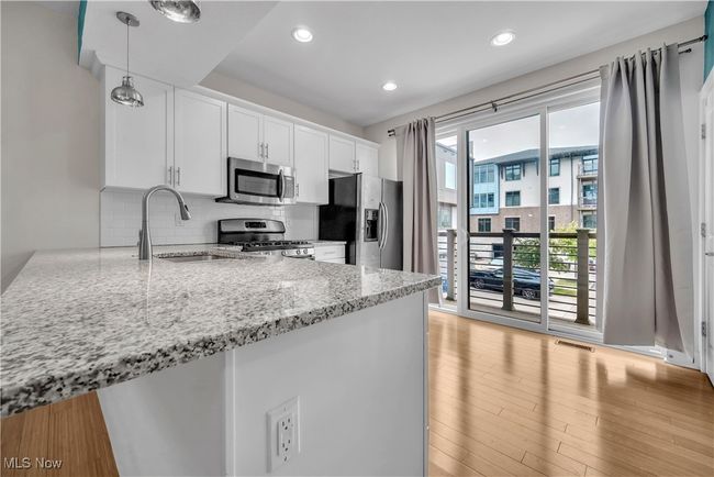 1417 Slate Ct, Condo with 2 bedrooms, 3 bathrooms and null parking in Cleveland Heights OH | Image 13