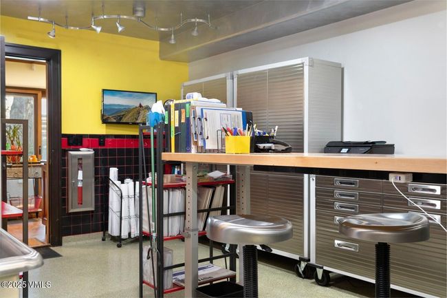 Downstairs Work Garage | Image 17
