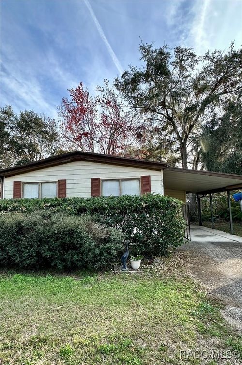 1611 Cr 434, Lake Panasoffkee, FL, 33538-5113 | Card Image