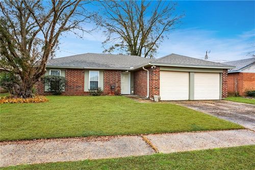 508 Manchester Ln, La Place, LA, 70068-2249 | Card Image
