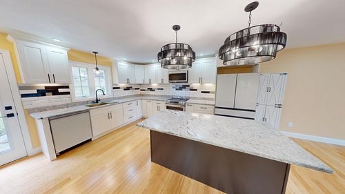 73-73 Summit St, Orange, MA, 01364-1117 | Card Image