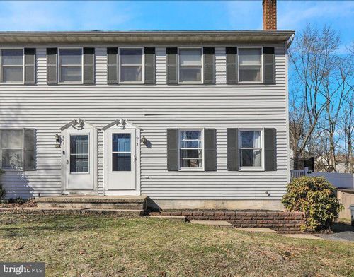 613 Leininger Ave, MOHNTON, PA, 19540-1329 | Card Image