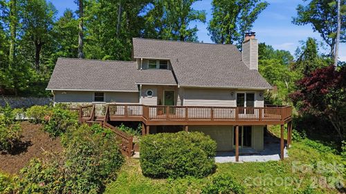 207 Wood Dale Dr, Hendersonville, NC, 28791-7813 | Card Image