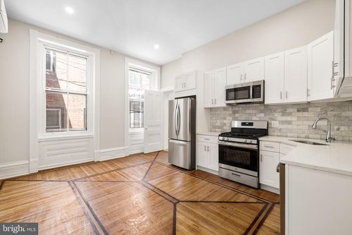 1r-2311 Green St, PHILADELPHIA, PA, 19130-3118 | Card Image