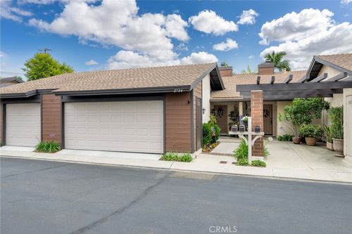2724 Torrey Pine Dr, Fullerton, CA, 92835-2848 | Card Image