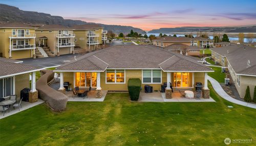 c16-9270 Canyon Dr Nw, Quincy, WA, 98848-9125 | Card Image