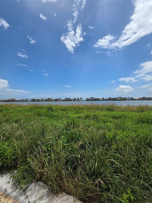 1410 Windmill Harbor Dr, Seabrook, TX, 77586-2201 | Card Image
