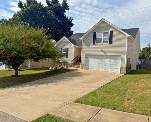 344 Chalet Cir, Clarksville, TN, 37040-1640 | Card Image