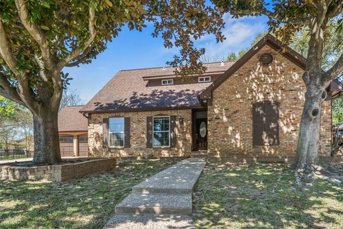 1223 Green Briar Dr, Huntsville, TX, 77340 | Card Image