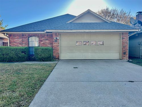 1318 Mission St, Duncanville, TX, 75137-3038 | Card Image